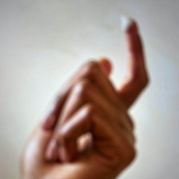 Josie Maran Argan milk smoothing Hand Treatment - Picture 5 of 11